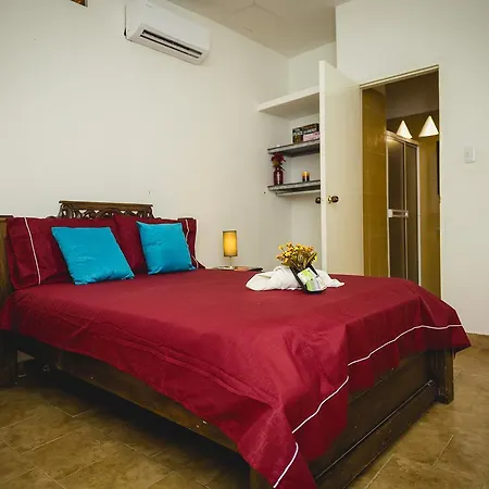 El Centenario Hotel 3*